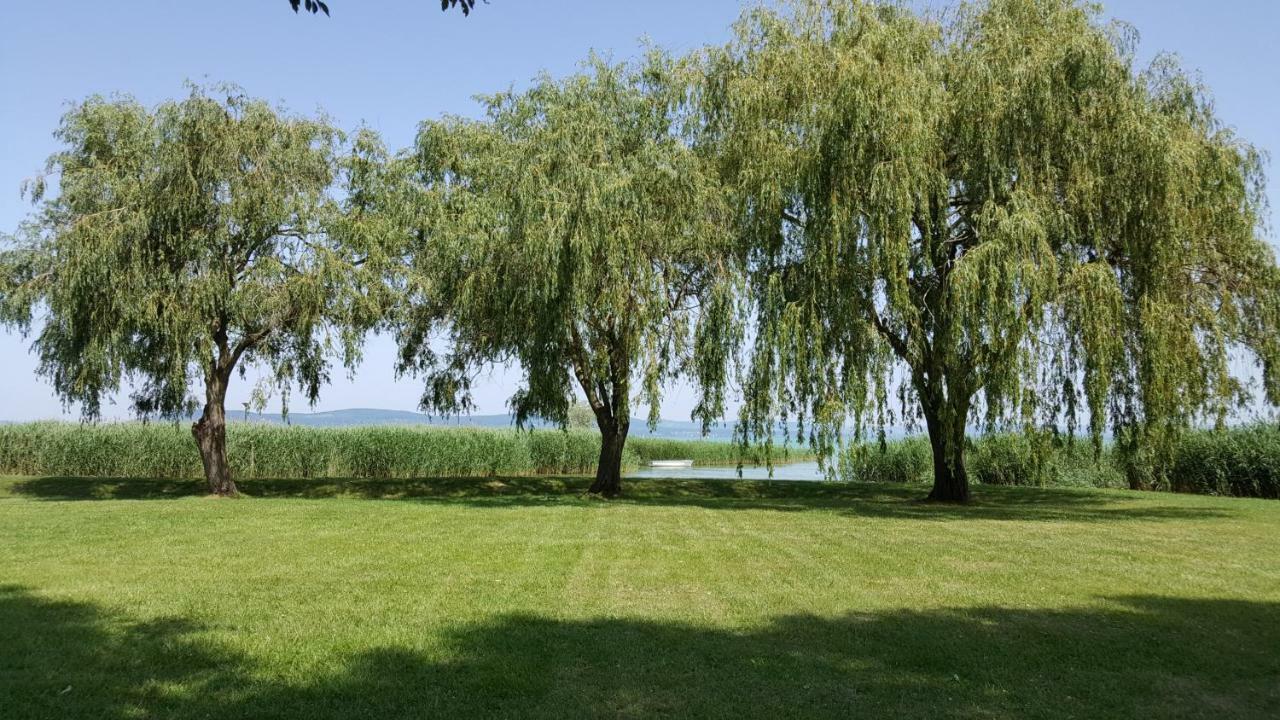 Lelle Resort Cb34 Balatonlelle Exterior foto
